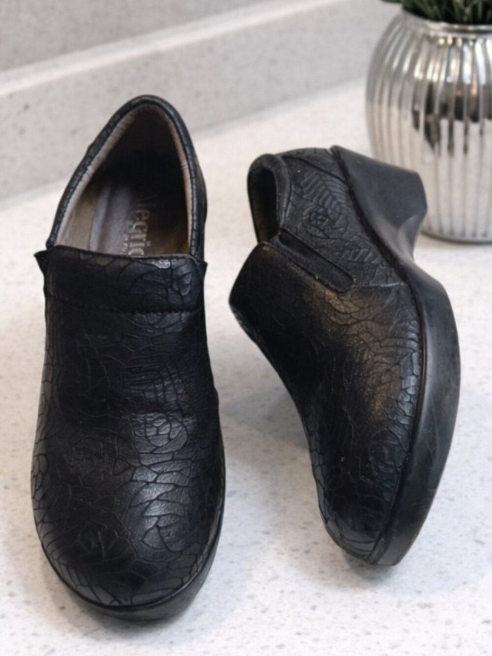 Alegria Eryn Floral Rose Black Leather Wedge Clogs 38 / 8